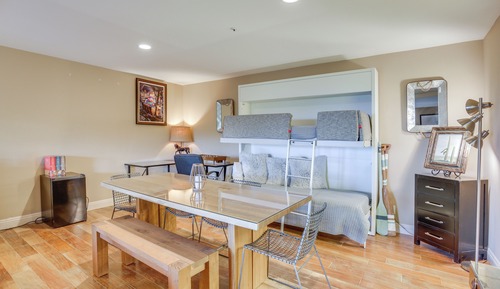 House (4 Bedrooms)