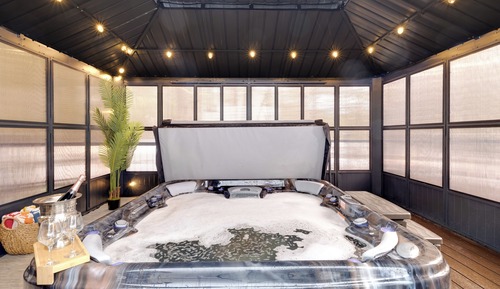 House (4 Bedrooms)