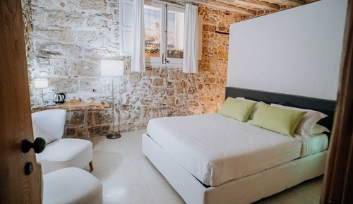 Comfort Room, 1 Queen Bed, Non Smoking, Refrigerator