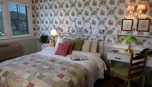Lodge Room 10