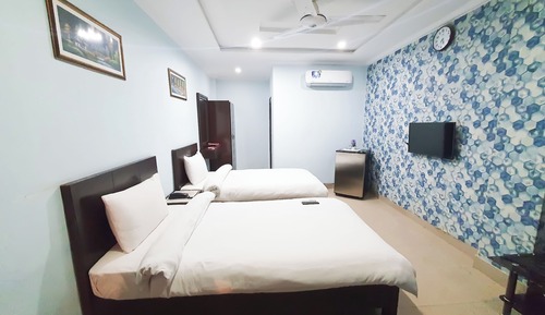 Deluxe Double or Twin Room