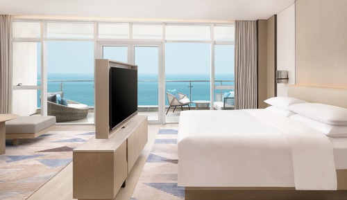 Studio, 1 King Bed, Balcony