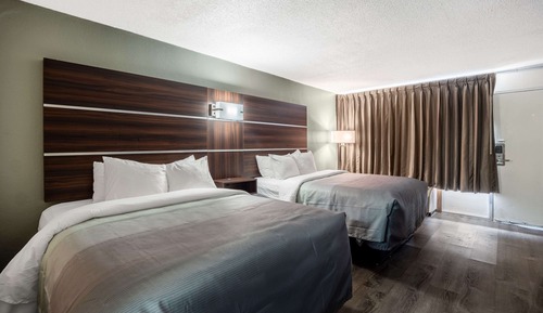 Standard Room, 2 Queen Beds, Non Smoking