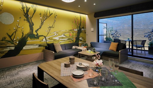 Deluxe Suite 4 Bed Spa & Sauna from 21:30~23:00 limited