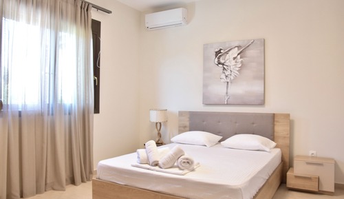 Villa, 6 Bedrooms, Balcony, Garden View