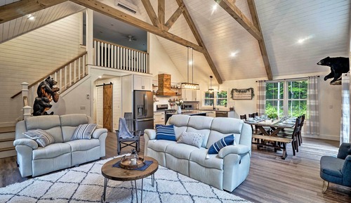 House (4 Bedrooms)