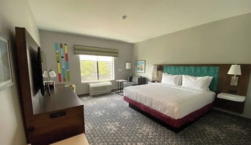 Room, 1 King Bed, Accessible (Hearing)