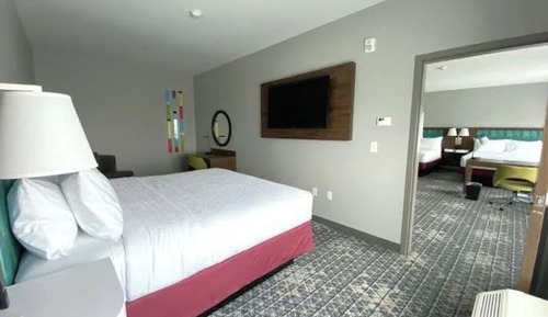 Suite, Multiple Beds (2 Rooms)