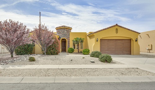 House (4 Bedrooms)