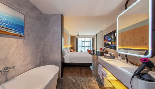 Honeymoon Room