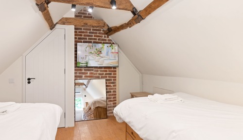 Family House, Multiple Beds