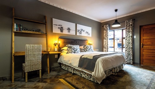 Deluxe Suite