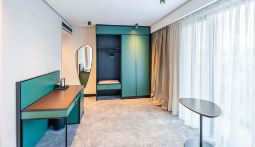 Family Room, 1 Queen Bed with Sofa bed