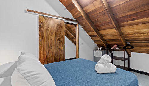 Economy Room
