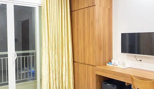 Deluxe Room, 1 King Bed, Bathtub, City View