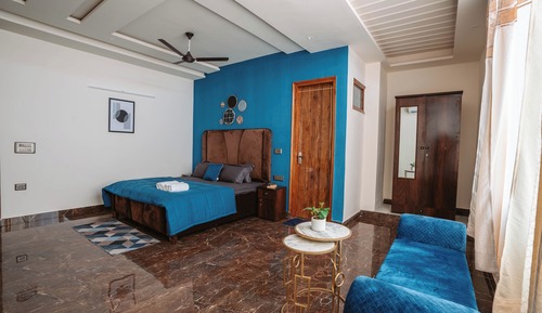 Superior King Room