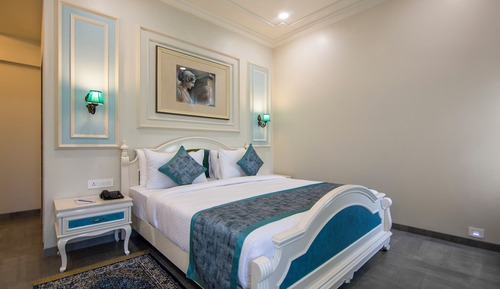 Premier Room