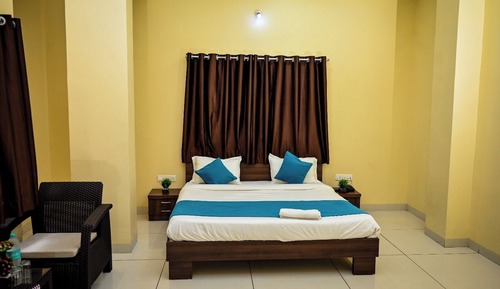Deluxe AC Room