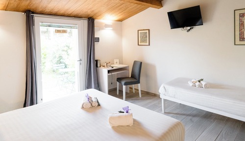 Standard Triple Room, Garden View