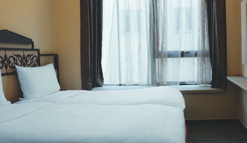 Hamilton Superior Room