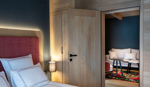 Signature Suite