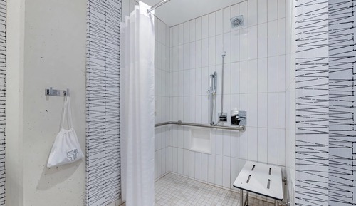 Suite, 1 King Bed, Accessible, Non Smoking
