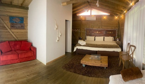 Honeymoon Cabin