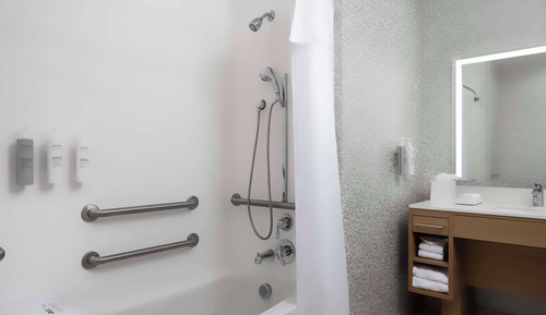 Studio Suite, 1 King Bed, Accessible, Bathtub