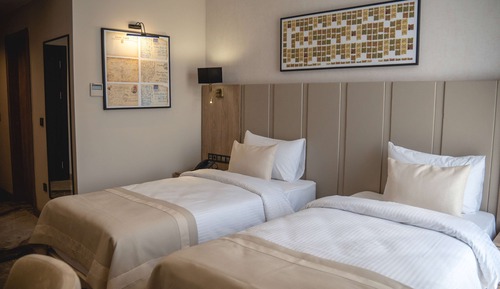 Room, 2 Twin Beds, Balcony, City View