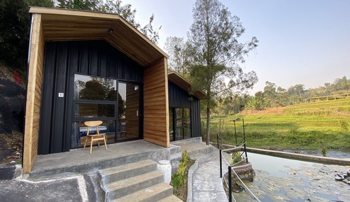 Signature Cabin