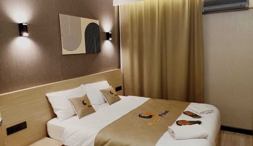 Deluxe Double Room, 1 Queen Bed, Non Smoking