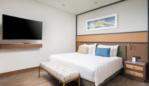 Presidential Suite with 2 Bedrooms & Private Pool Sea View 2+1 Room (Community Zone)