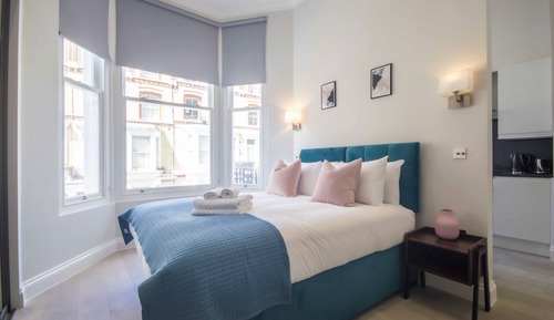 One bedroom Manhattan Apartment