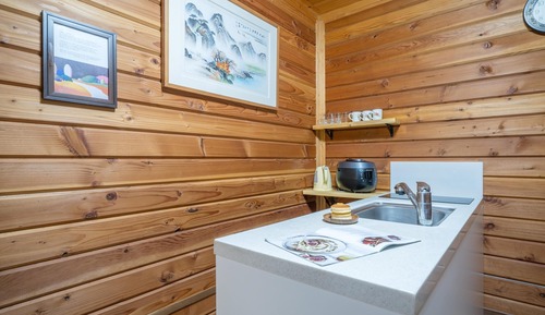 Basic Room, 1 Bedroom (Yellow-1)