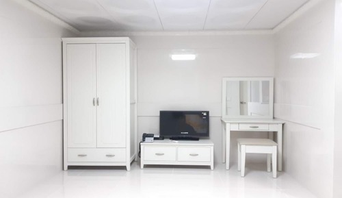 Room (Yeongwol Pension 106)