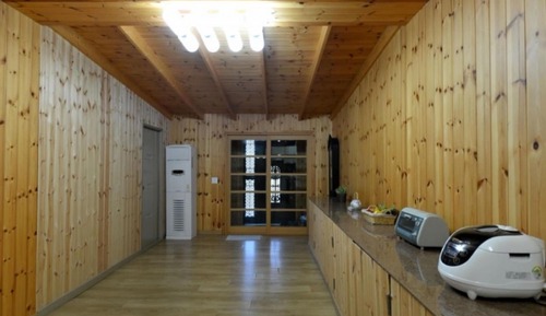 Room (Kim Satgat Annex)