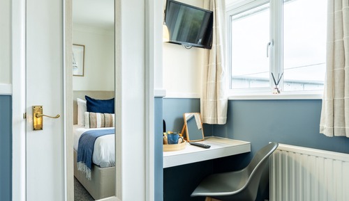 Single Room, Private Bathroom
