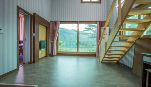 Room (Solbat Room 2)