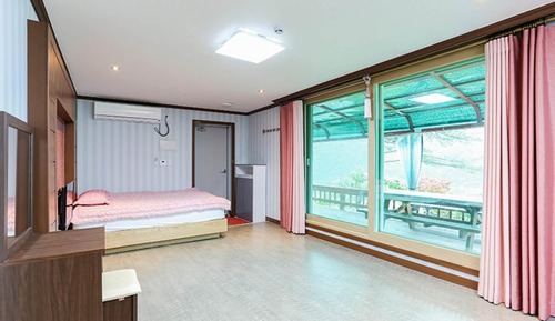 Room (Solbat Room 3)