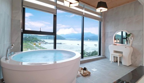 Room (Room 101 (Double Layer Spa))