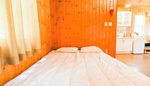 Room (Room 10)