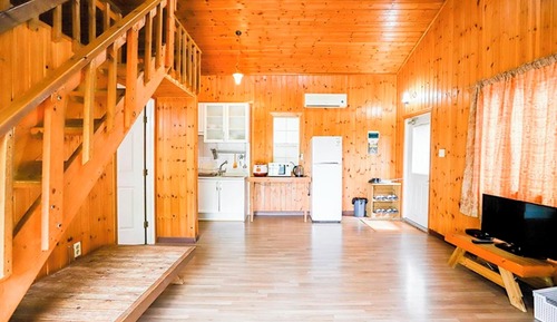 Room (Room 1 (Duplex))