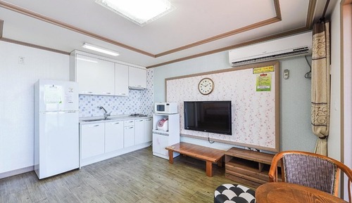 Room (Wave Sound (1F))