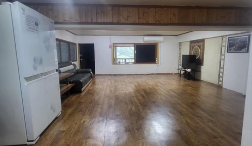 Room (River Sound)