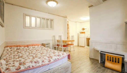 Room (Jasmine)