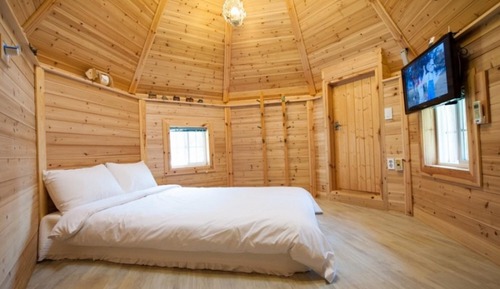 Room (Room 2 (Unshared House))