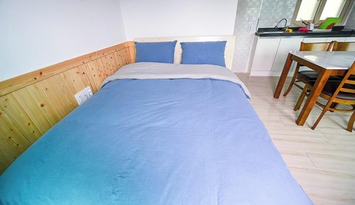 Room (Mountain)