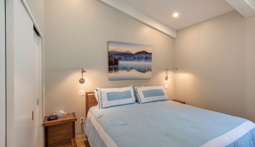 Condo, 2 Bedrooms