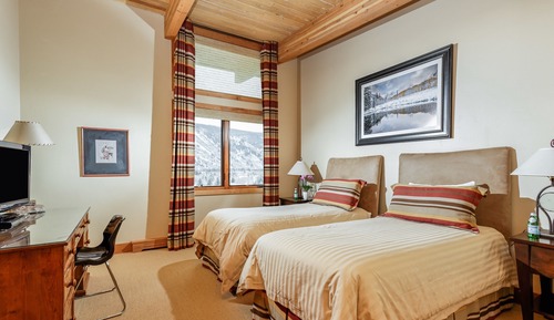 Condo, 2 Bedrooms