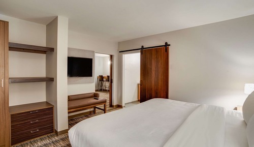 Suite, 2 Queen Beds, Accessible, Non Smoking